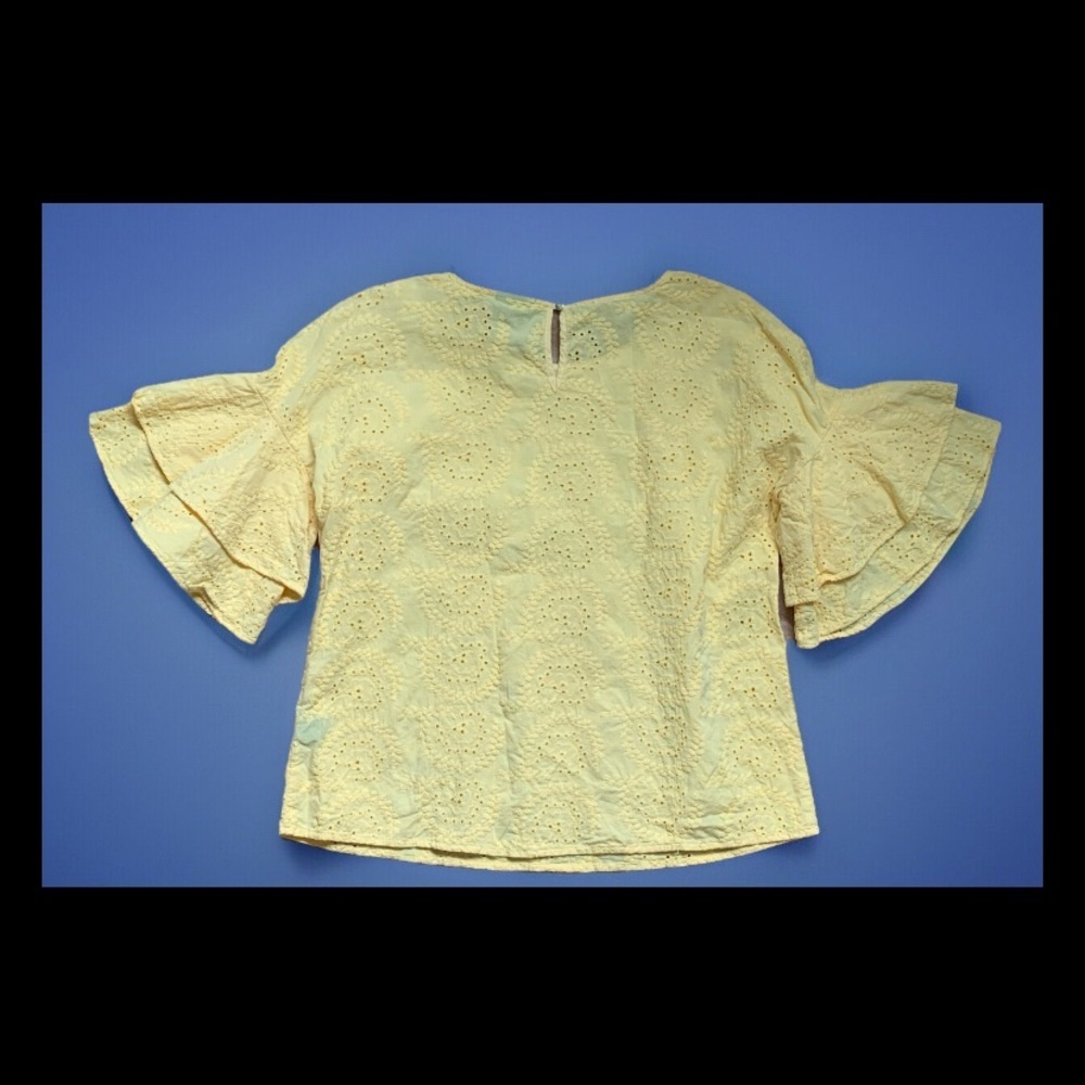 Women's Yellow Eyelet Top Liz Claiborne Size Medium - Picture 3 of 5